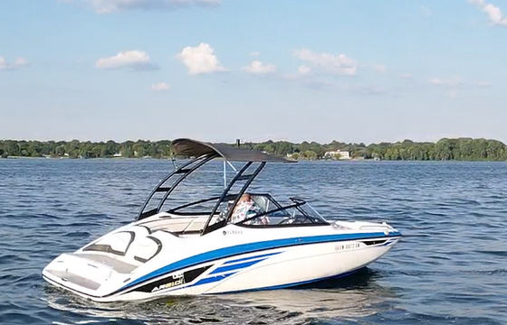 Explore Nashville by Water – Rent our 10 person Yamaha AR210 Jet Boat!