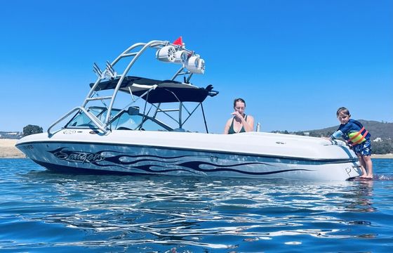 Explore Folsom Lake in Style with 21ft Sanger Boat