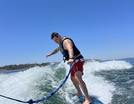 Explore Folsom Lake in Style with 21ft Sanger Boat
