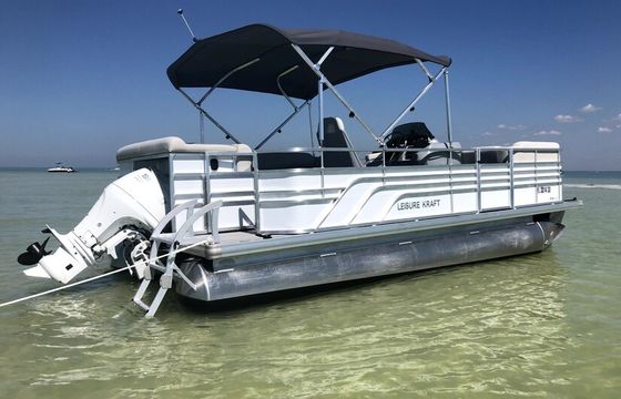 2020 LeisureKraft Pontoon Boat – Exclusive to Bonito House Guests