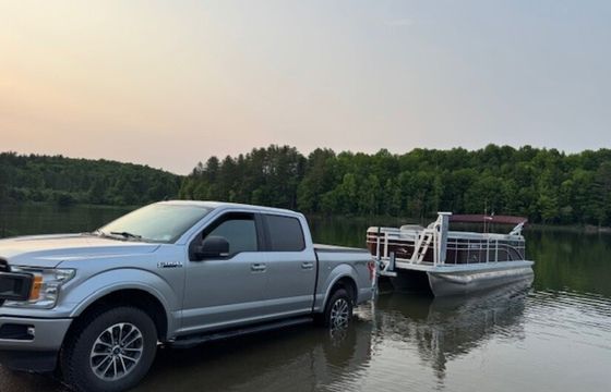 Waterbury VT - 12 person - Pontoon Boat Rental