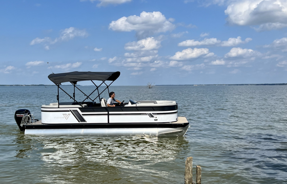 23FT Pontoon Boat