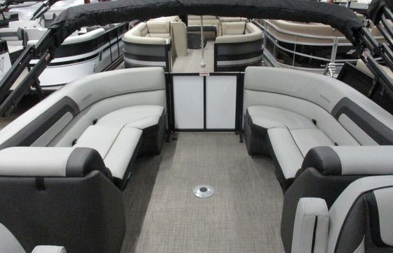 23FT Pontoon Boat