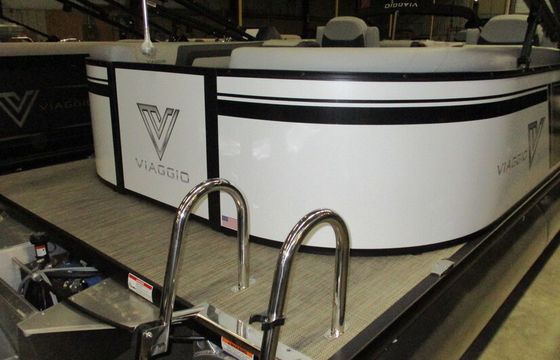 23FT Pontoon Boat
