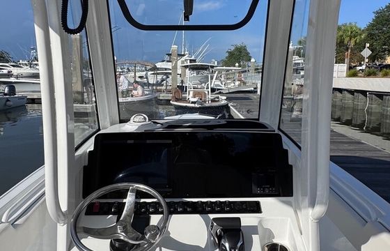 Sea Hunt Ultra for Rent Downtown Charleston (up to 9 passengers)