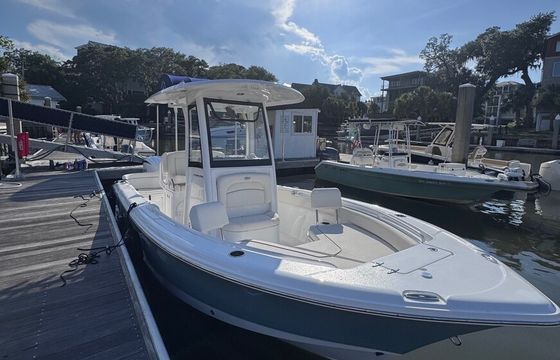 Sea Hunt Ultra for Rent Downtown Charleston (up to 9 passengers)