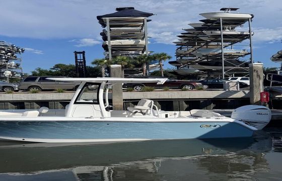 Sea Hunt Ultra for Rent Downtown Charleston (up to 9 passengers)