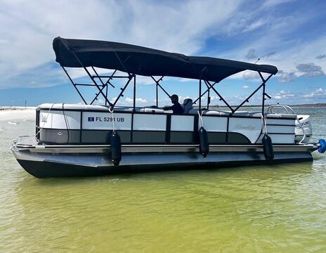 2025 24’ Bentley Legacy Tritoon 10-12 People Capacity Good for Groups