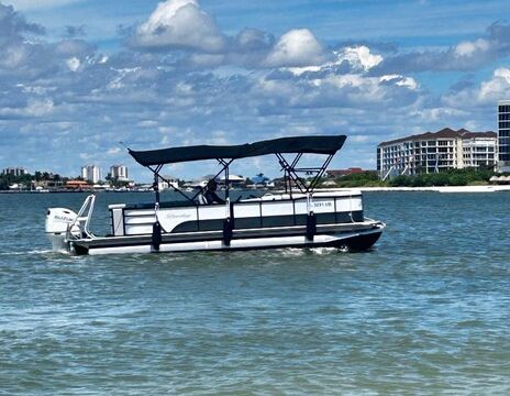 2025 24’ Bentley Legacy Tritoon 10-12 People Capacity Good for Groups