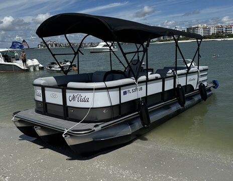 2025 24’ Bentley Legacy Tritoon 10-12 People Capacity Good for Groups
