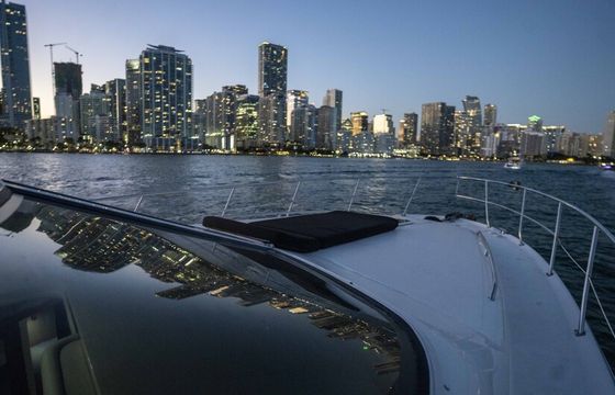 Sea Ray Sedan Bridge 42ft Yacht