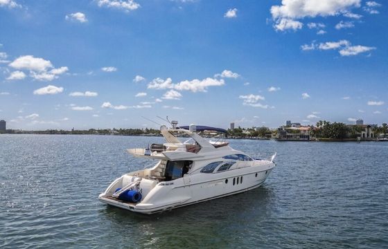 Luxury 70ft Azimut Flybridge – Floating Island and Jet Skis, Miami