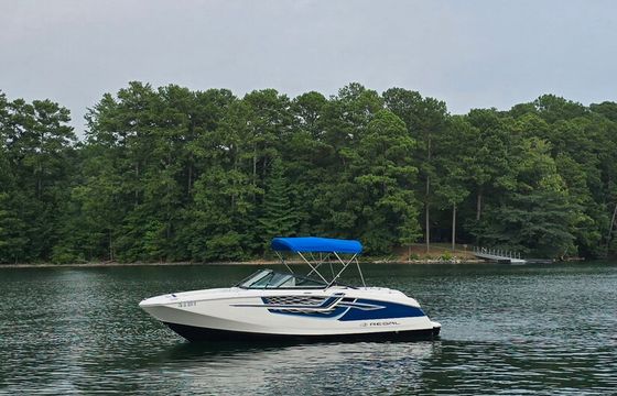 Regal 22 Ft Fasdeck with small portable Toilet