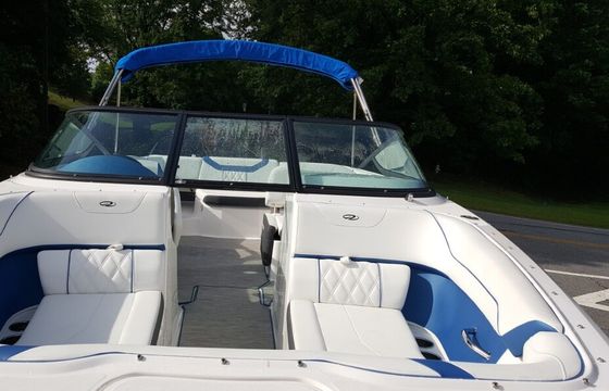 Regal 22 Ft Fasdeck with small portable Toilet