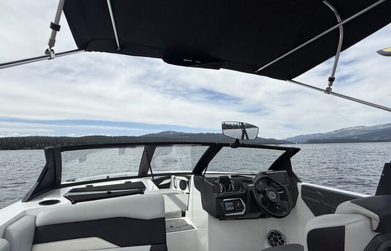 2022 Axis T220 Surf Boat – Premium Wake &amp; Surf Experience