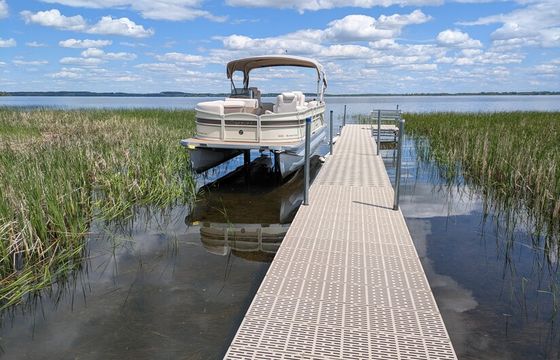 Osakis Sunrise Cabin Pontoon