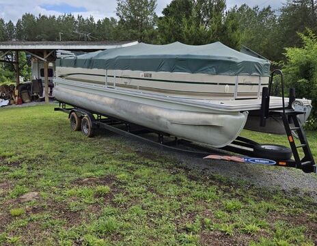 25' Pontoon boat for rent for STR guest
