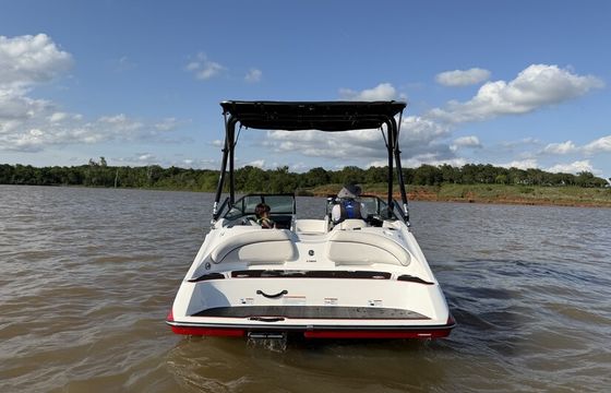 Gorgeous Yamaha Power Ski Boat for rent in Oklahoma City