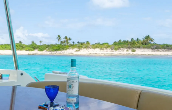 Azimut 70 – Premier Luxury Yacht Charter to Palomino Islands