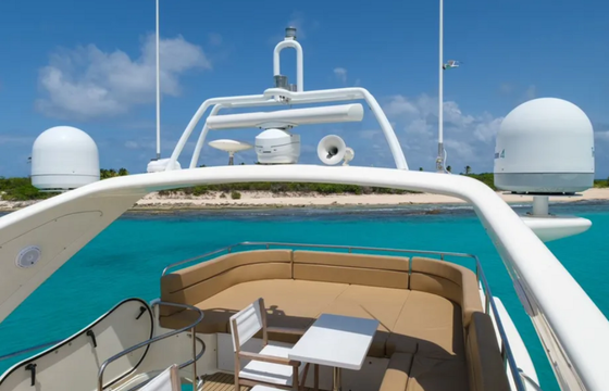 Azimut 70 – Premier Luxury Yacht Charter to Palomino Islands