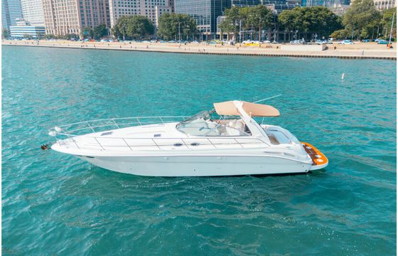 Sea Ray Sundancer 46ft – Chicago Yacht Rental & Playpen Cruise