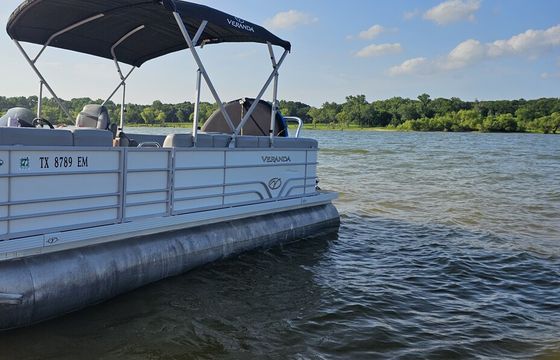 Veranda Tritoon  For Family Lake Fun