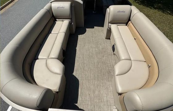 Luxury &amp; Fun on the Water! 2019 Bentley 24ft Cruise SE - 12 Guests