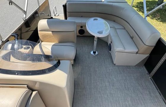 Luxury &amp; Fun on the Water! 2019 Bentley 24ft Cruise SE - 12 Guests