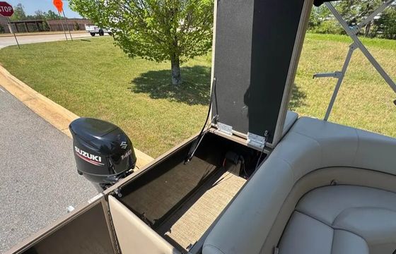 Luxury &amp; Fun on the Water! 2019 Bentley 24ft Cruise SE - 12 Guests