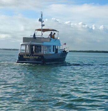 SEAS the DAY aboard a comfortable spacious Beneteau Swift 44 Yacht