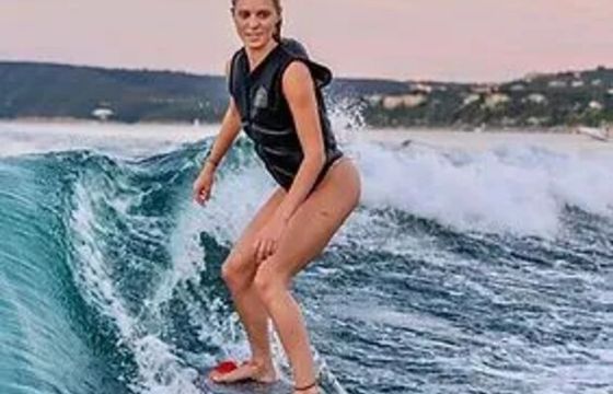Lake Austin Ultimate Lake Day – Surf, Chill, Repeat