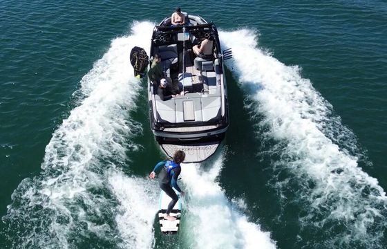 23ft Moomba Mojo Wake Surf and Cruise – Lake Keowee