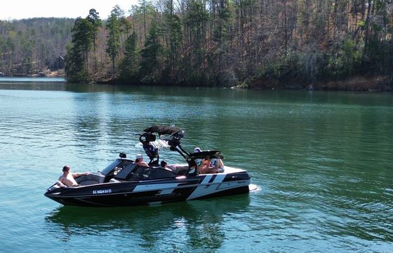 23ft Moomba Mojo Wake Surf and Cruise – Lake Keowee