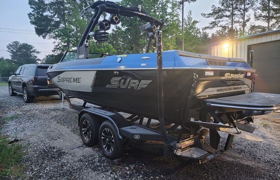 2017 Supreme S238 Surf and Wakeboard Boat