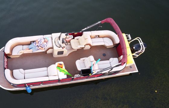 Lake Austin Captained Pontoon – Party Cove and Waterfront