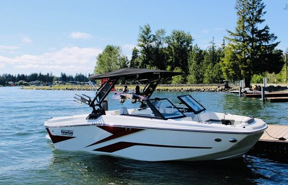 Wake Surf Boat Heyday H20. Includes toys and local delivery