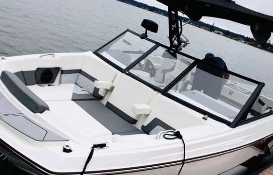 Wake Surf Boat Heyday H20. Includes toys and local delivery