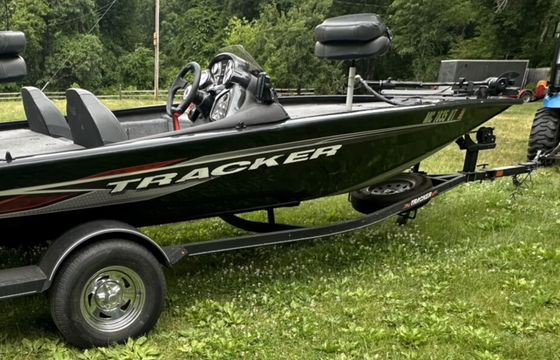Tournament-Ready 2022 Tracker Pro 195TXW — Pro150 Powered