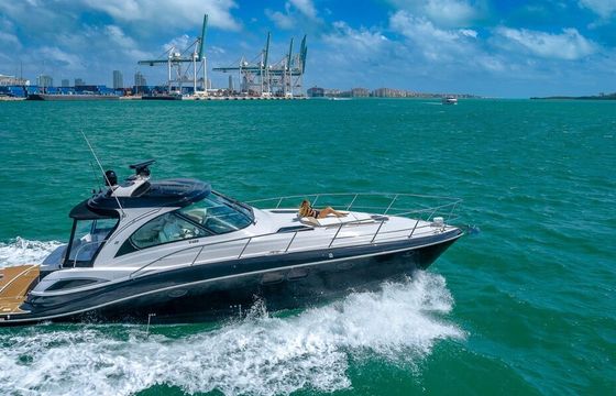 New Beautiful 53' Express cruiser, 13 passengers, bluetooth surround