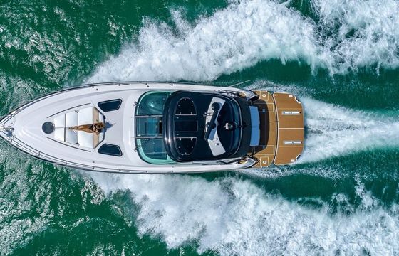 New Beautiful 53' Express cruiser, 13 passengers, bluetooth surround