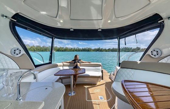 New Beautiful 53' Express cruiser, 13 passengers, bluetooth surround
