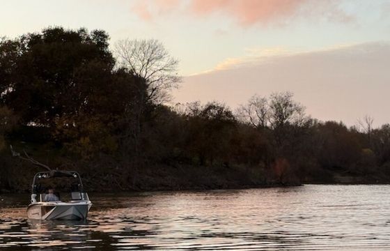 Captained Luxury Electric Boat – Sacramento River Experiences