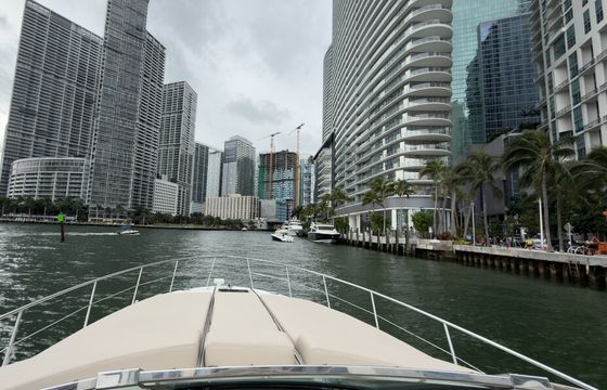 42ft Luxury Cruising Boat – Miami
