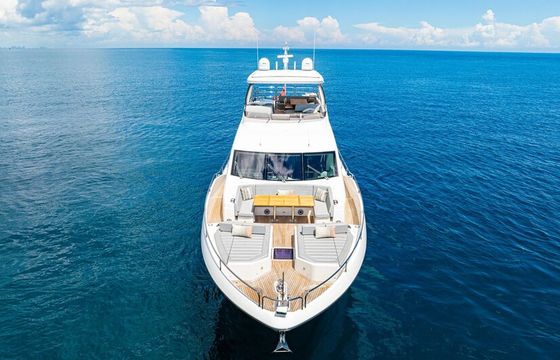 Luxe 76ft Sunseeker with Tender and Water Toys serving South Florida