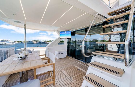 Luxe 76ft Sunseeker with Tender and Water Toys serving South Florida
