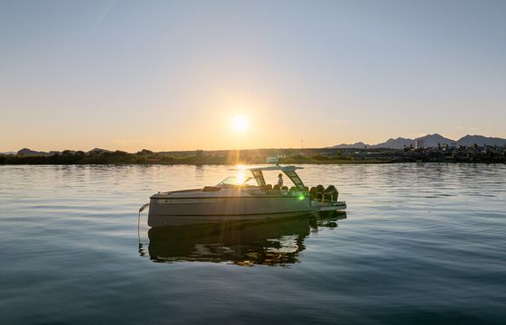 Saxdor 320 GTO | Luxury Day Yacht Experience on the Water