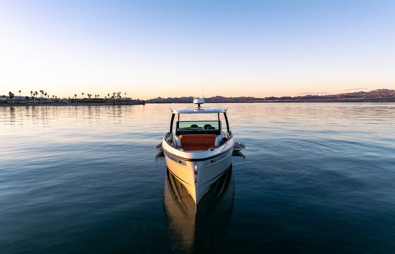 Saxdor 320 GTO | Luxury Day Yacht Experience on the Water