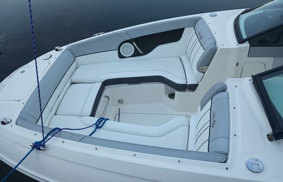 Luxurious Sea Ray 240 Sundeck - Private Dock &amp; Free Parking!