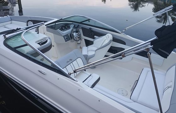 Luxurious Sea Ray 240 Sundeck - Private Dock &amp; Free Parking!