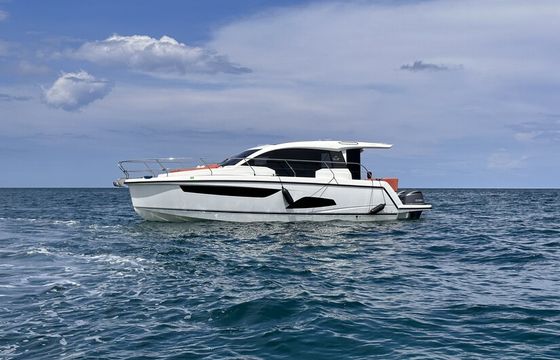 Luxury Yacht Charter | Haulover Sandbar | 2020 Sealine C330v